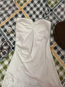 Chic White Strapless Ruffle Dress