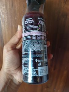 Buds&amp; Berries Red Wine &amp; Black Grapes Shampoo