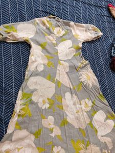 Floral Grey Wrap-Style Top/Dress 🌸