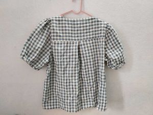 Cute Gingham Puff Sleeve Top