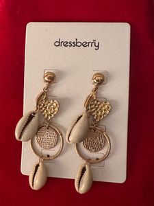 Dressberry Shell Drop Earrings