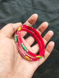 Red &amp; Crystal Embellished Bangles