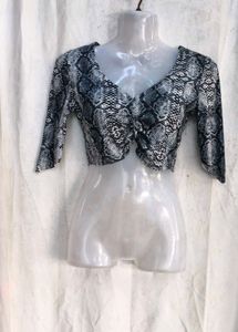 Stylish Snake Print Crop Top
