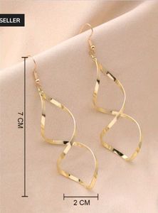Shein Women Twisted Spiral Design Golden Dangler