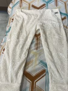 Velvet Cream 3/4th Capri