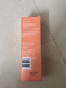 Foxtale Super Glow Face Wash