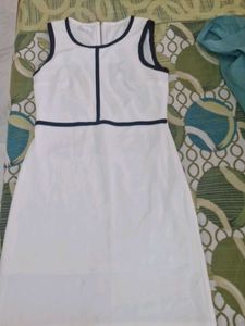 Chic White Sleeveless Dress