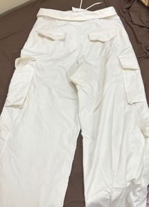 Stylish Cream Cargo Pants26-30 length 41