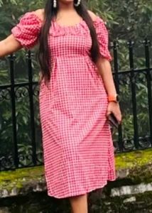 Chic Pink Gingham Off-Shoulder Dress