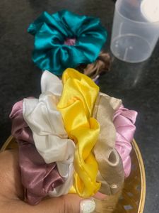 10 Scrunchies