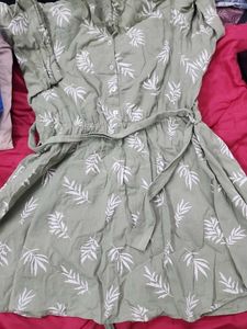leafy green top which can be casual for both malls