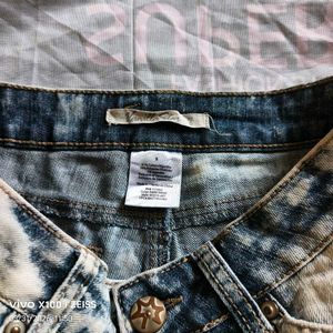 Stylish Denim Shorts with Crochet Inlay