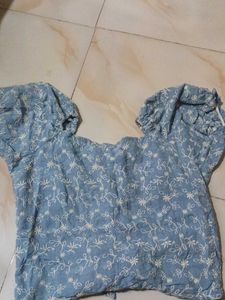 Chic Blue Floral Puff Sleeve Top