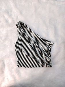 (H&M) Chic One-Shoulder Striped Top