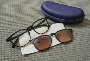 Lenskart Hustle Magnetic clip ons with Case