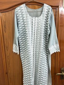 Elegant Grey Kurta with White Embroidery