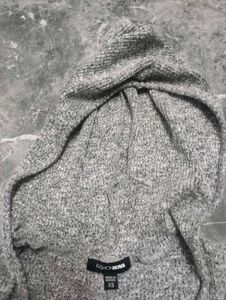 grey cap sweater top