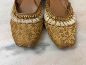 Party wear jutti