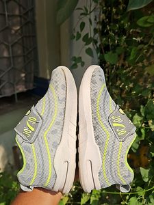 Kids Grey &amp; Green Woven Design Sneakers