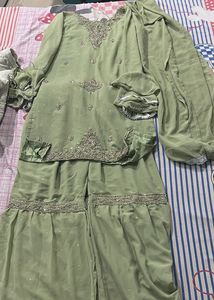 green kurta set
