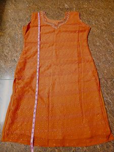 Beautiful Chikankari Work Kurti Set