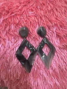 set of 2 ear rings