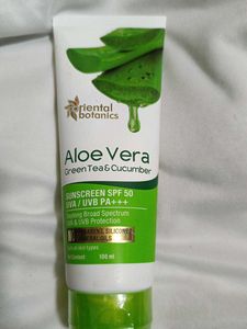 Alovera Green Tea And Cucumber Suncreen