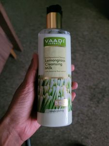 Vaadi Herbals Lemongrass Cleansing Milk