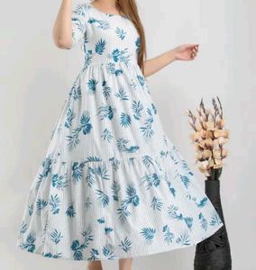 FLORAL WHITE &amp; BLUE LEAF PRINTED GOWN