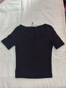 XXS H&amp;M Scoop Neck Cropped Tee