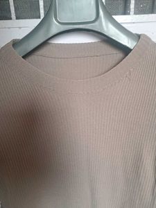 Ribbed Lettuce Hem Crop Top