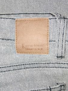 Wide Leg Grey Jeans with a snatching waist element