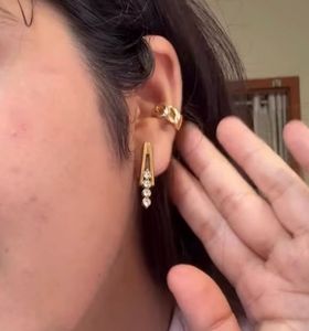 Elegant Gold &amp; Diamond Drop Earrings