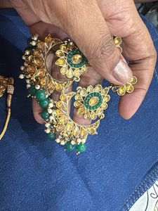 Elegant Kundan Necklace Set with Earrings