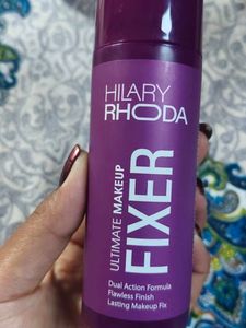 Hilary Rhoda Makeup Fixer