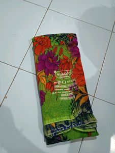 "Green 💚" Printed Saree With Unstitched Blouse