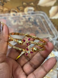 combo of 2 pair set Elegant Gold-Plated Ban