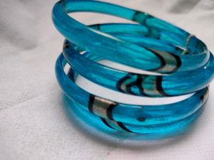 Kade (Bangles)