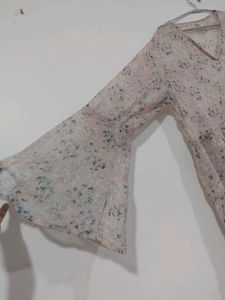 Top In Foral Print