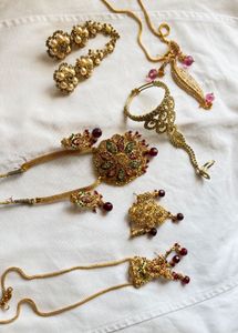 Indian Jewelry Set - Gold Tone