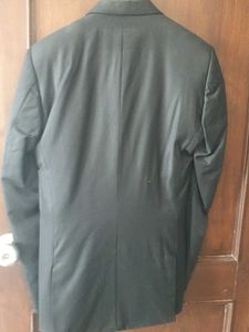 Classic Black Suit 42 size cot n 32 s pent