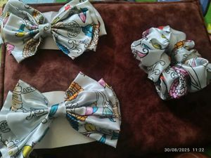 Handmade 2 Bow Clip+1 Scrunchies