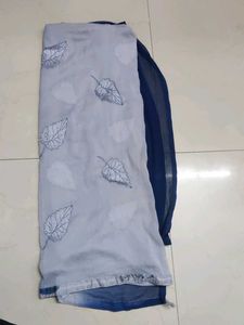 Elegant Dupatta with Leaf Motifs