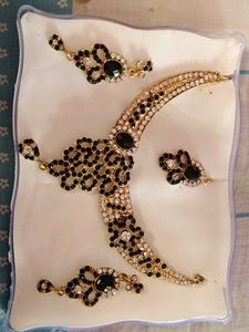 Stunning Black &amp; Gold Jewelry Set