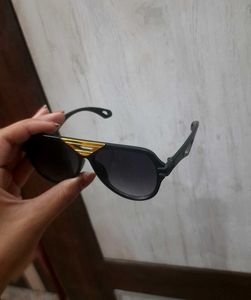 New Stylish Black &amp; Gold Sunglasses