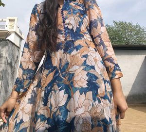 Beautiful Floral Print Anarkali Kurta