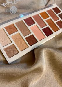 Nude Eyeshadow Palette
