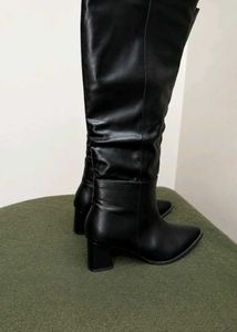 Chic Black Knee-High Faux Leather Boots