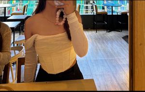 🩷 Off-Shoulder Corset Top