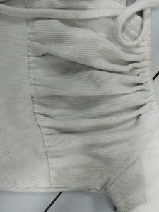 White Cutout Tie Front Cropped Top🤍
